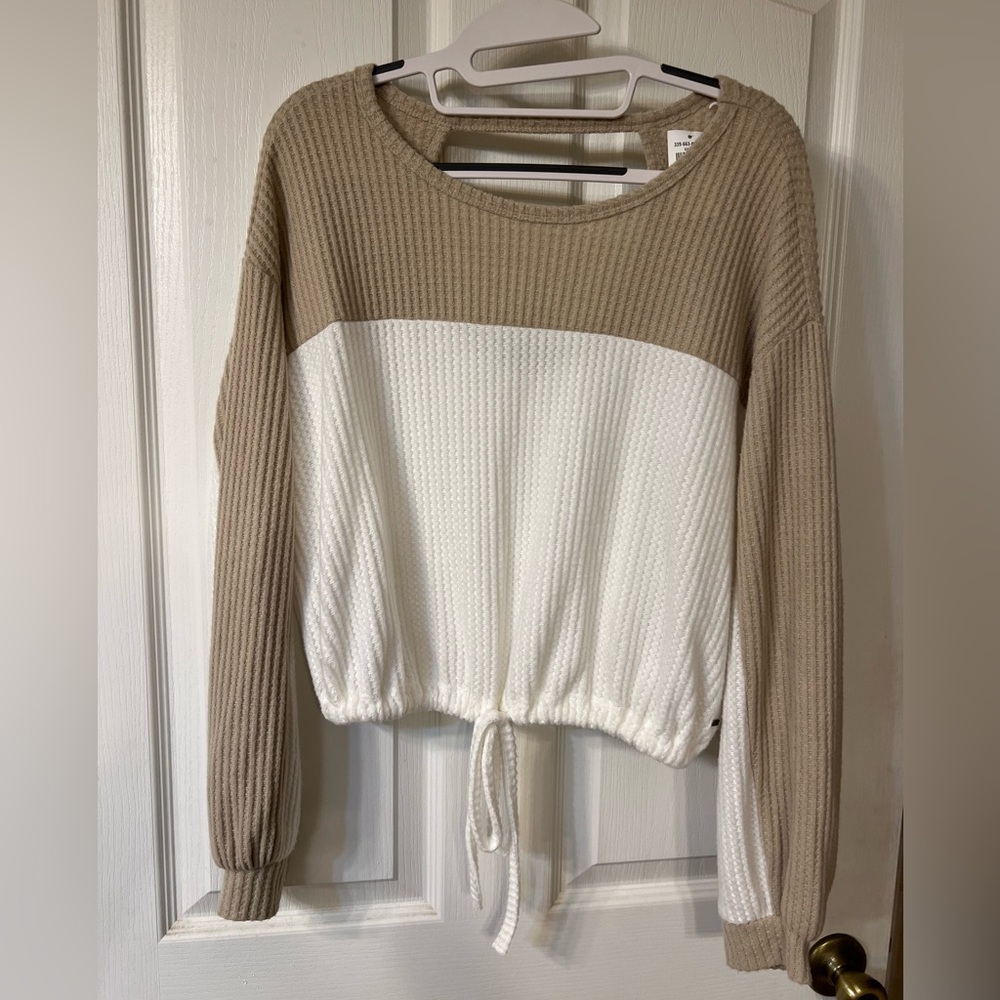 NWT Hollister Crop Long Sleeve Two Tone Low Back Shirt Sz XS